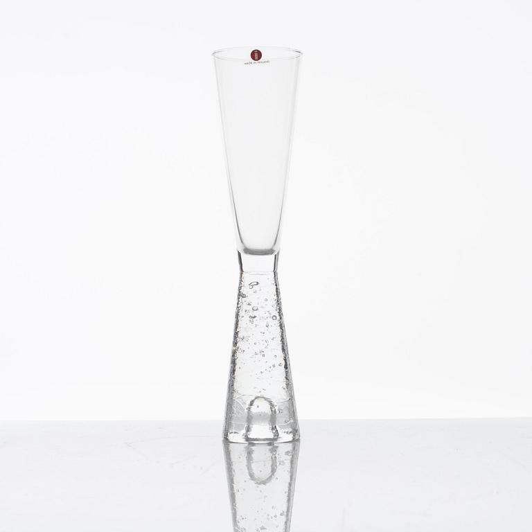 Timo Sarpaneva, eight "Arkipelago" champagne glasses, Iittala, Finland, 1980-1993.