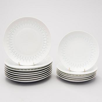 A 40-piece set of tableware in porcelain, signed F.H.Kj. Finland Arabia.