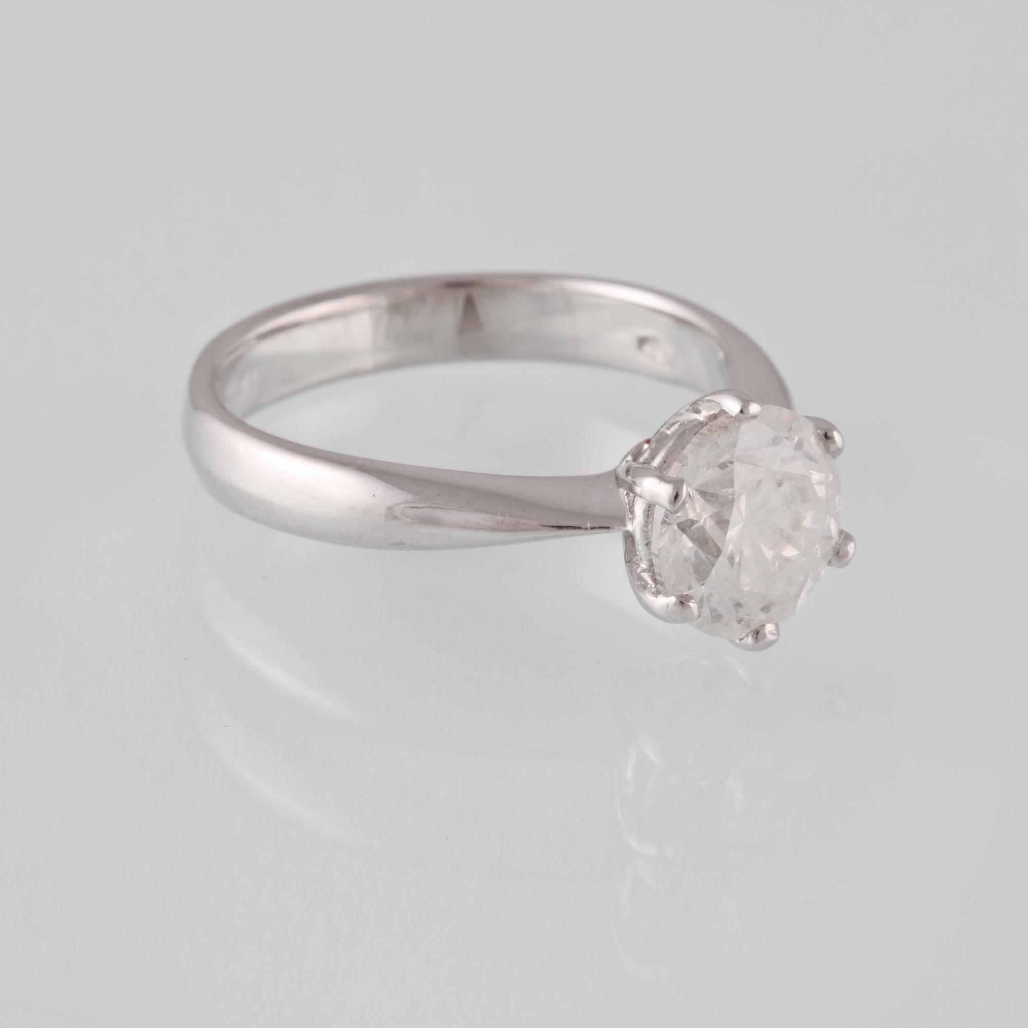 RING, 18K vitguld med briljantslipad diamant 2.00 ct. Vikt 4,7 gram.