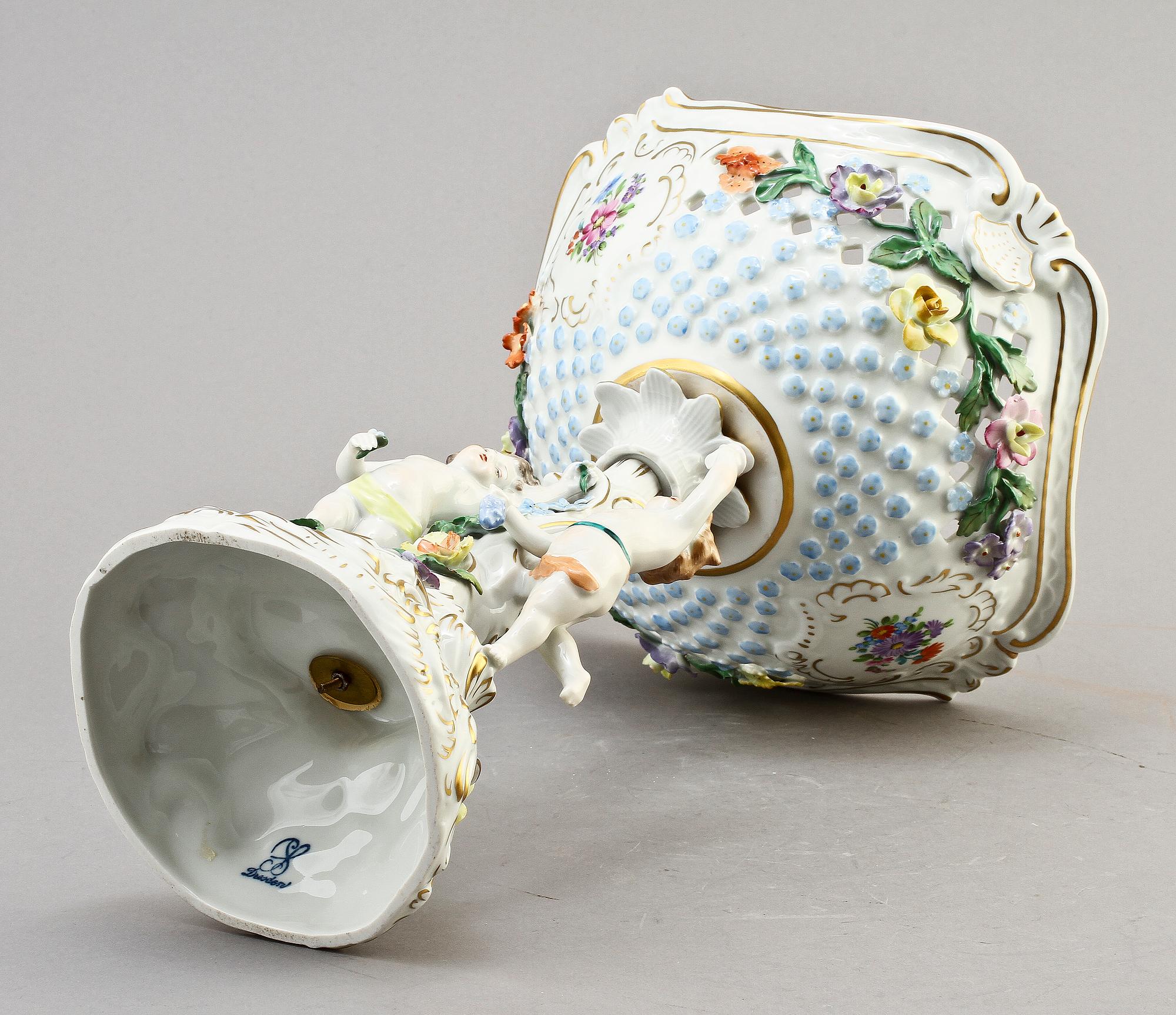 GALLERSKÅL, porslin, Dresden, 1900-tal.