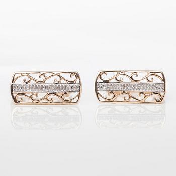 ÖRHÄNGEN, 14K guld, 6 små diamanter 0,03 ct. Vikt 2,0 g.