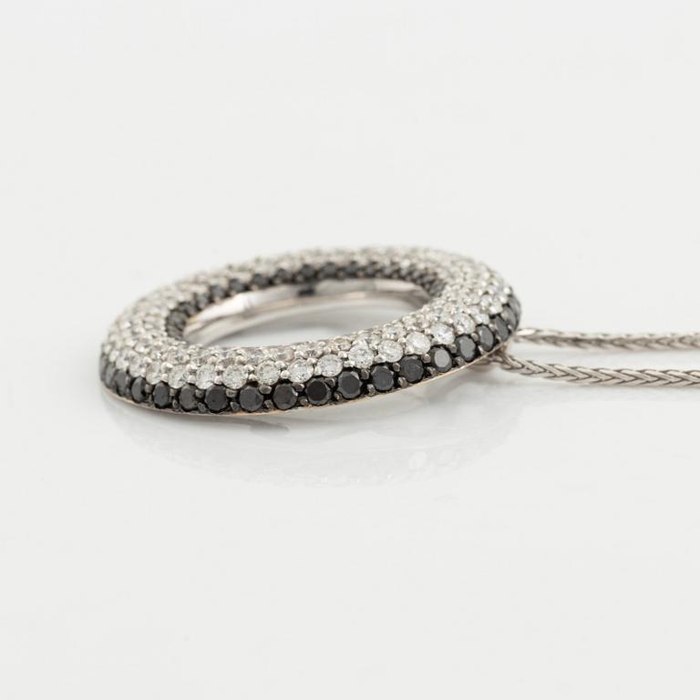 Pendant, white gold, five rows of brilliant-cut diamonds.