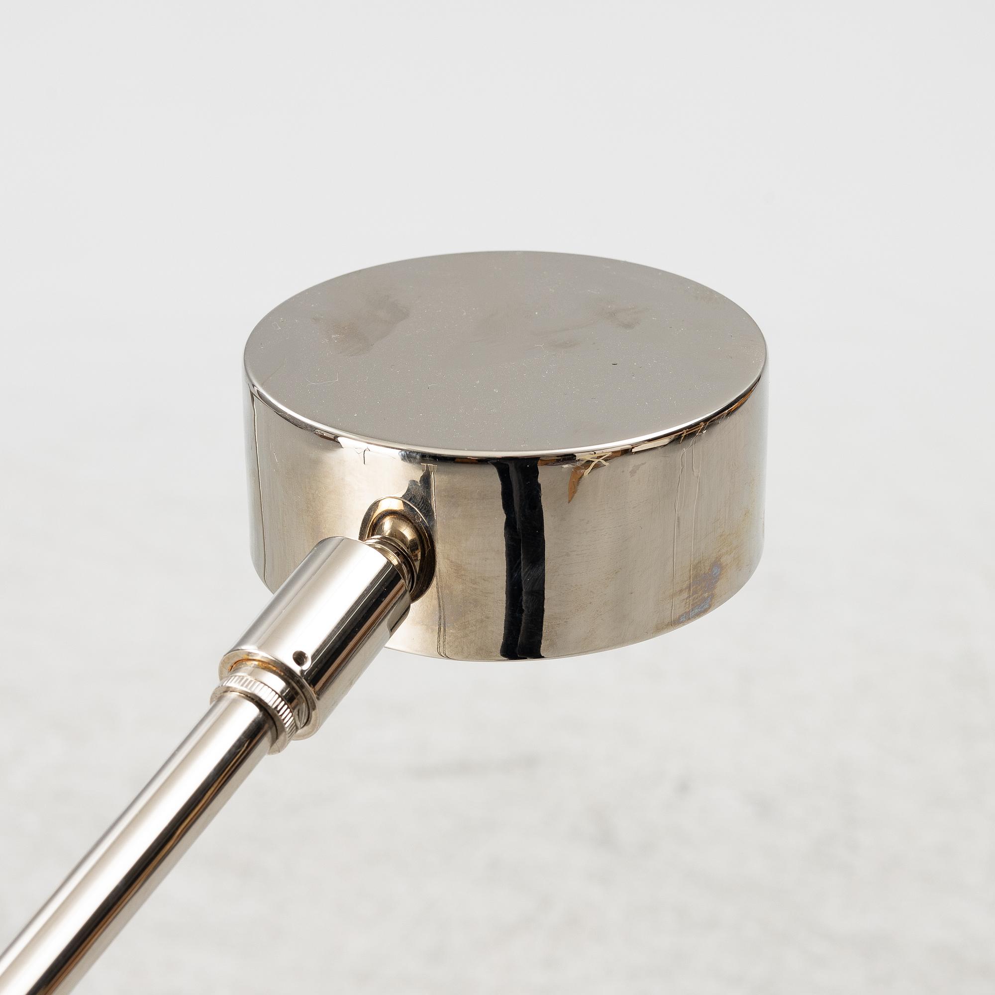 Michael & Lucy Vaughan, golvlampor, ett par "Faringdon", samtida.