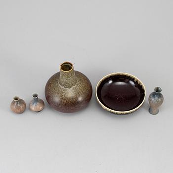 SVEN WEJSFELT, four stoneware vases and a bowl from Gustavsberg Studio, 1977-85.
