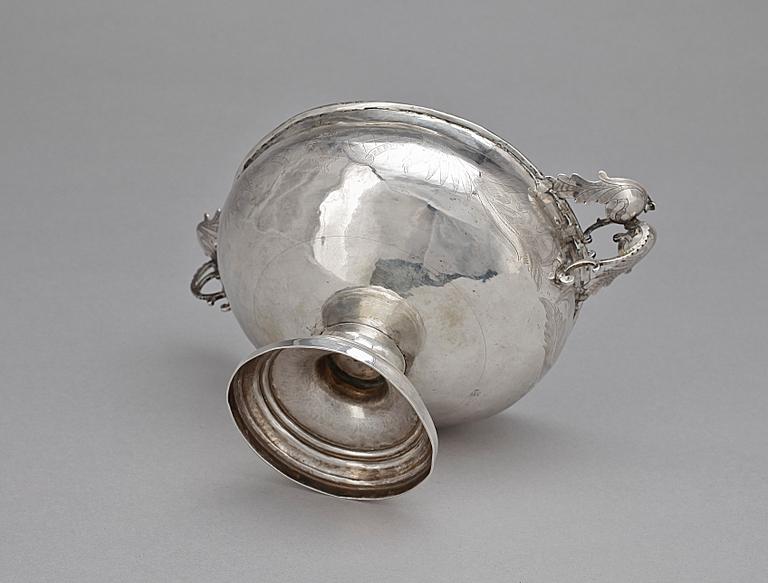 SUPSKÅL, silver,  Lars Löfgren, Huddiksvall, verksam 1797-1853. Tot vikt ca 192g.