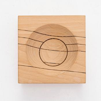 Jouni Leino, Skål och klädhängare, Jouni Leino Design Studio.