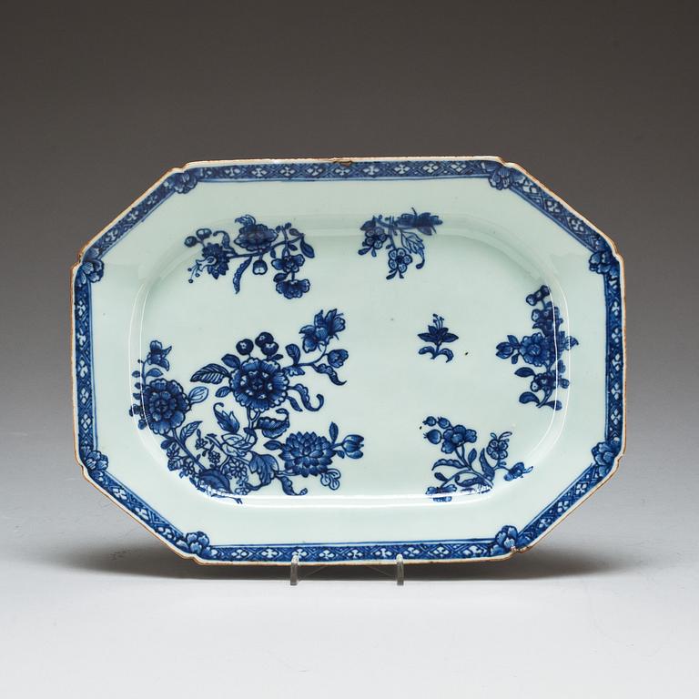 STEKFAT, porslin, Kina, 1700-tal.