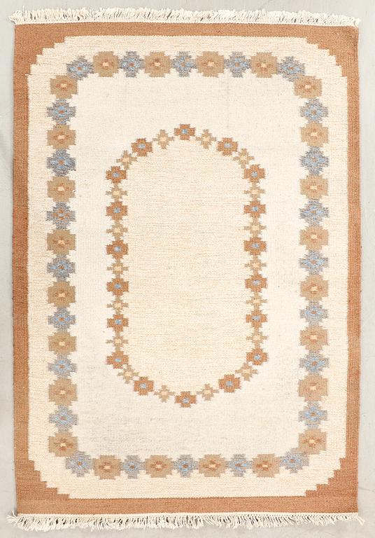 Flat weave rug, approximately 198x137 cm.