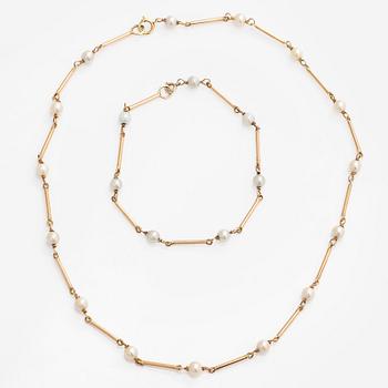 Necklace, cultured pearls, 14K gold.