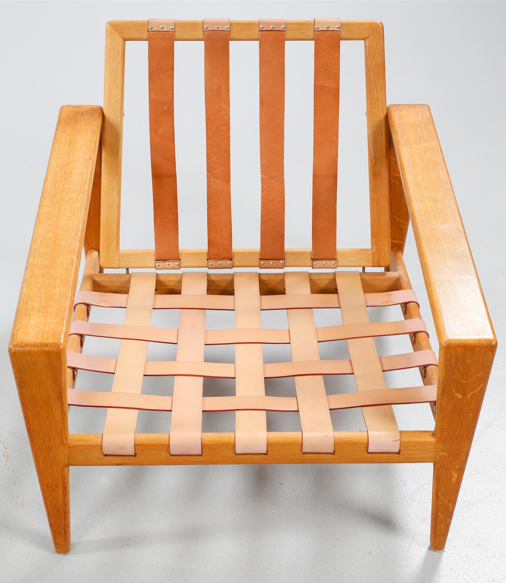 A pair of arm chairs by Svante Skogh, from the third qourter of the 20th century.