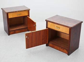 SÄNGBORD, ett par, 1930/40-tal.
