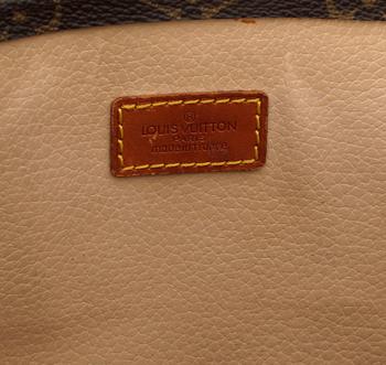 VÄSKA, "Sac plat", Louis Vuitton.