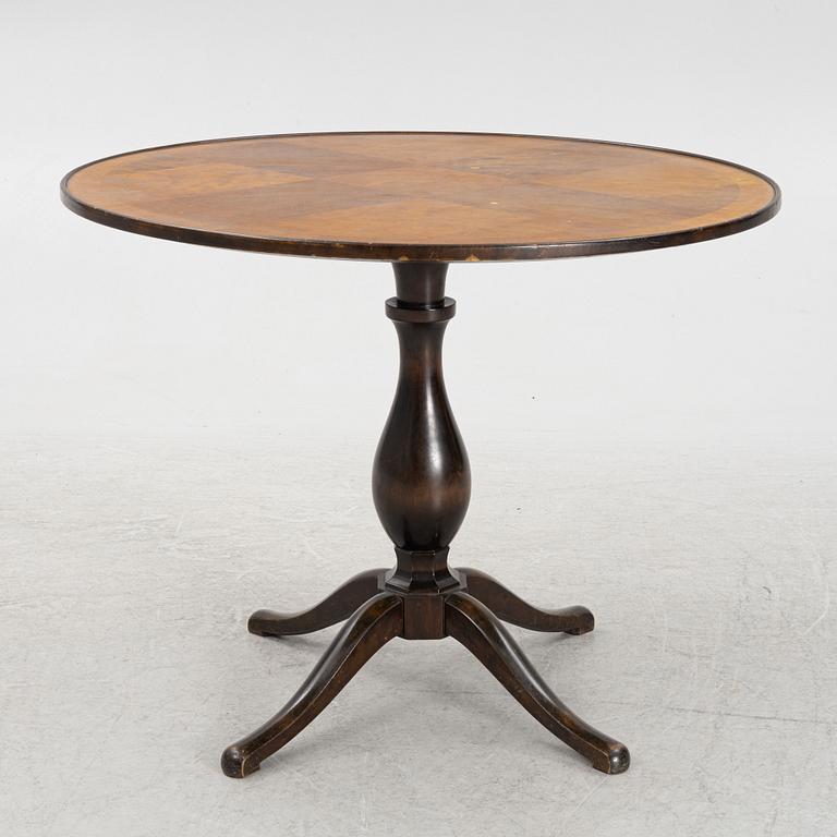 Carl Malmsten, a model 'Haga' table, Nordiska Kompaniet, 1929.