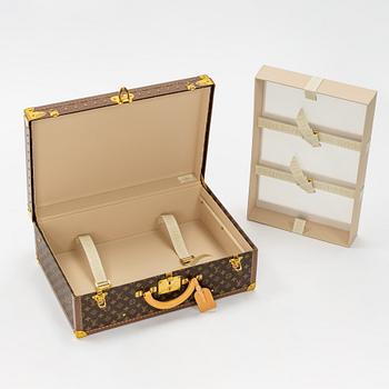 Louis Vuitton, A 'Alzer 60' travel bag, 2002.