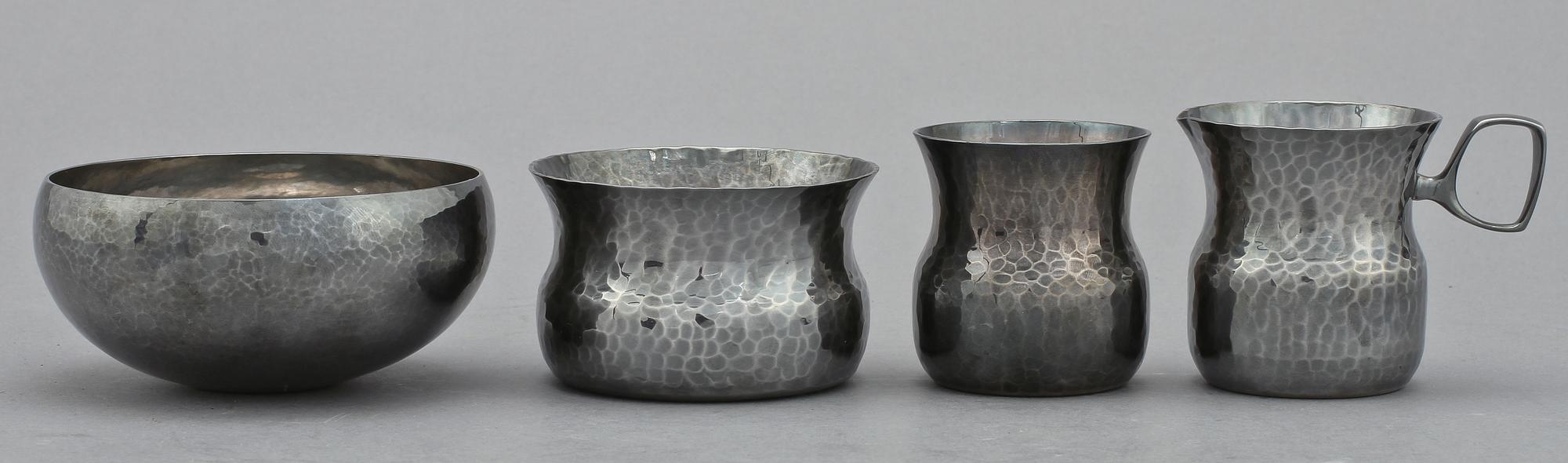 PARTI SILVER, 4 delar, Eric Löfman, MGAB, Uppsala, 1974 resp 1979 och Inga Lagervall, Stockholm, 1977. Vikt 320 g.