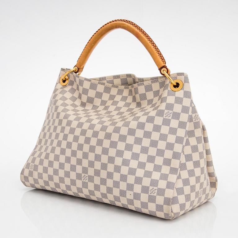 Louis Vuitton, an 'Artsy MM' handbag.