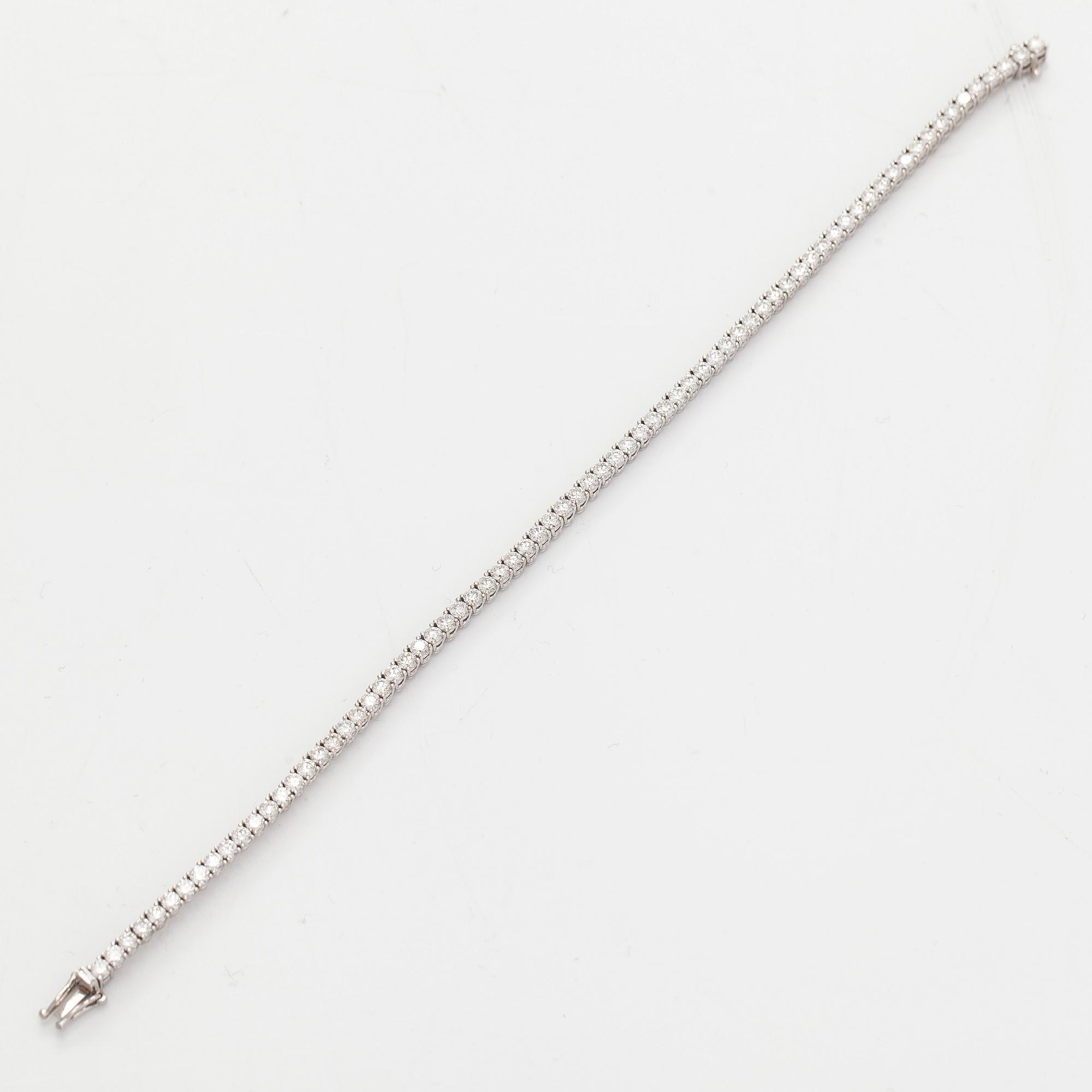 Tennis bracelet, brilliant-cut diamonds, 18K white gold.