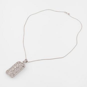 COLLIER/BROSCH, med rosen- och gammalslipade diamanter.