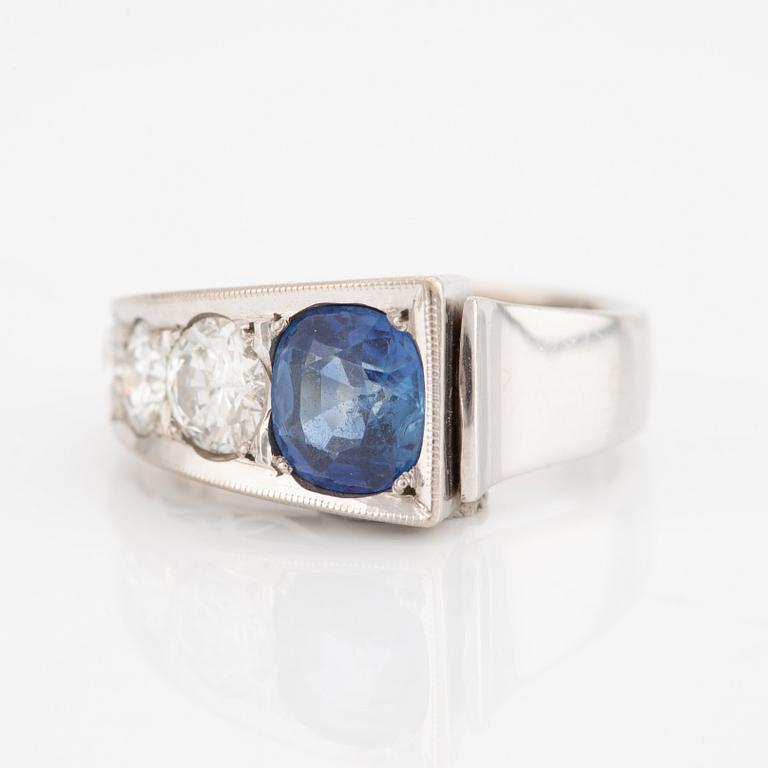 Ring, Lantz, 18K vitguld med safir och briljantslipade diamanter.