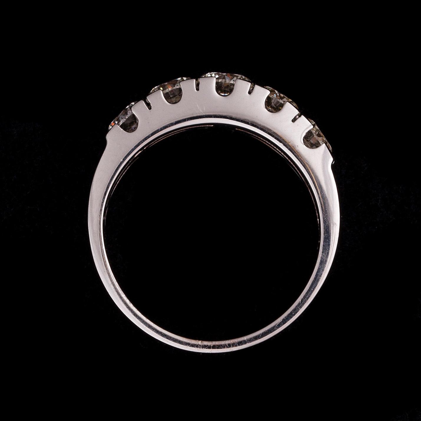 ALLIANSRING, vitguld, RING, 18K vitguld, diamanter. Vikt ca 6,2 g. Intyg.
