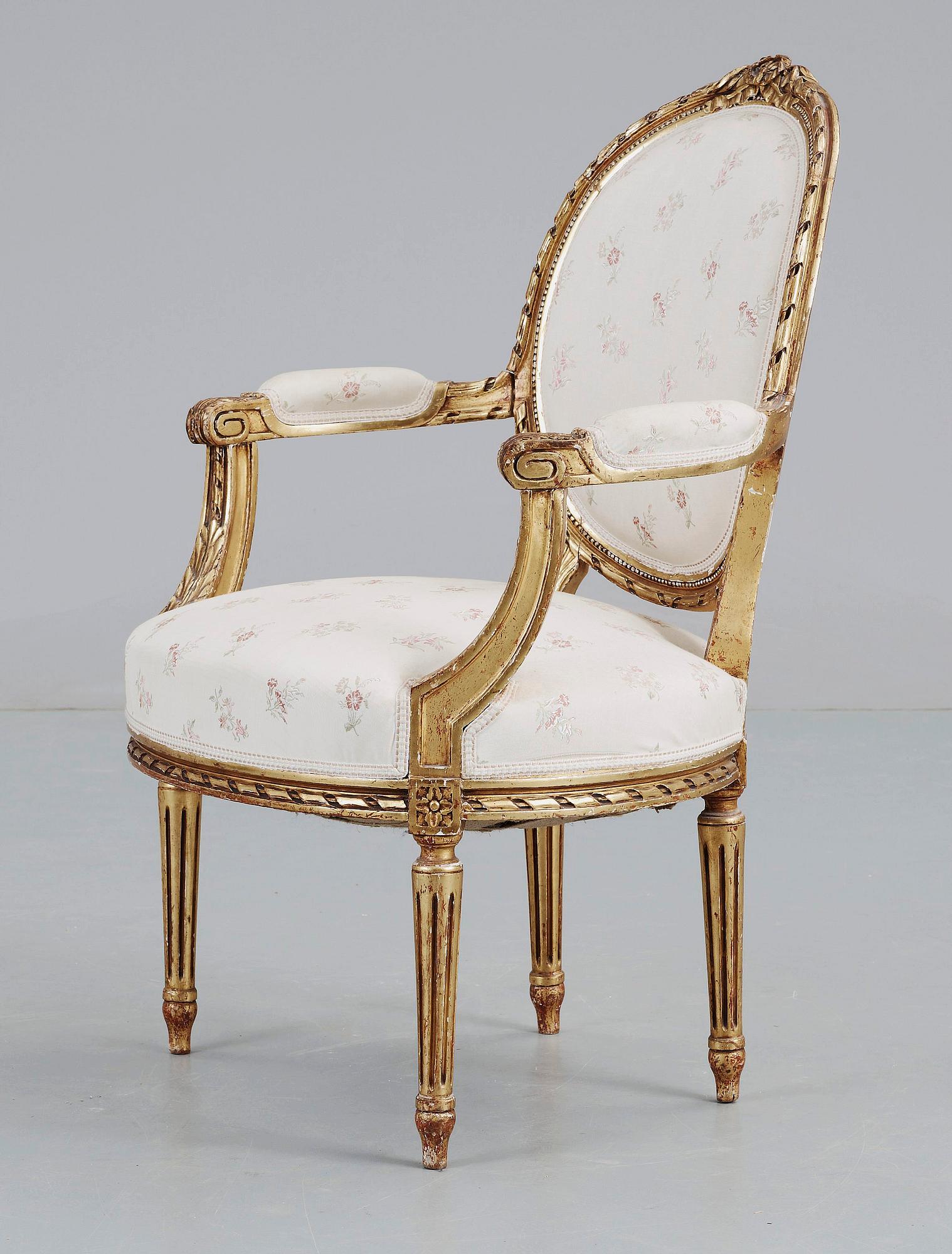 KARMSTOL, förgylld, Gustaviansk stil, 1800-talets andra hälft.