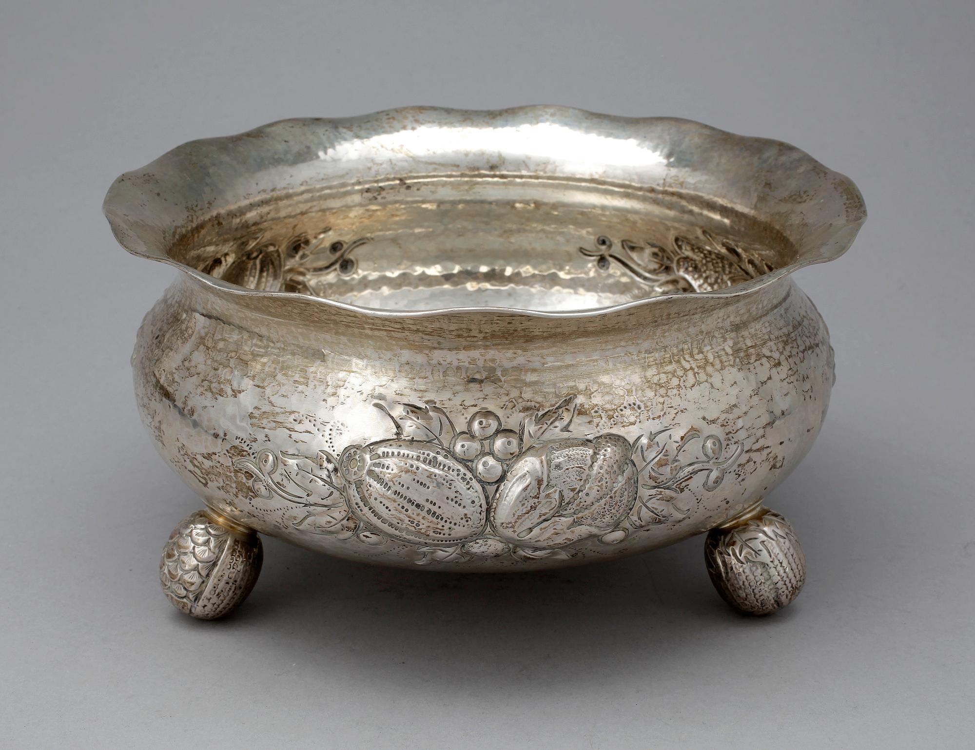 SKÅL, silver, C.G Hallberg, Stockholm, 1929. Tot. vikt. 545g.