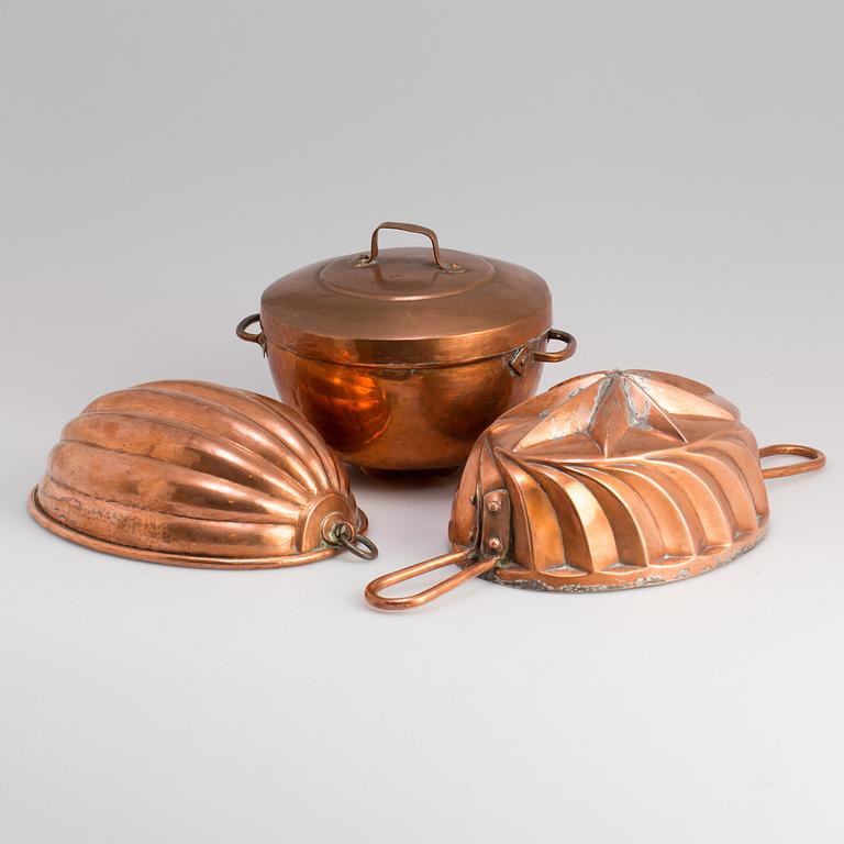 THREE COPPER ASPIC MOULDS, 18/19th century.