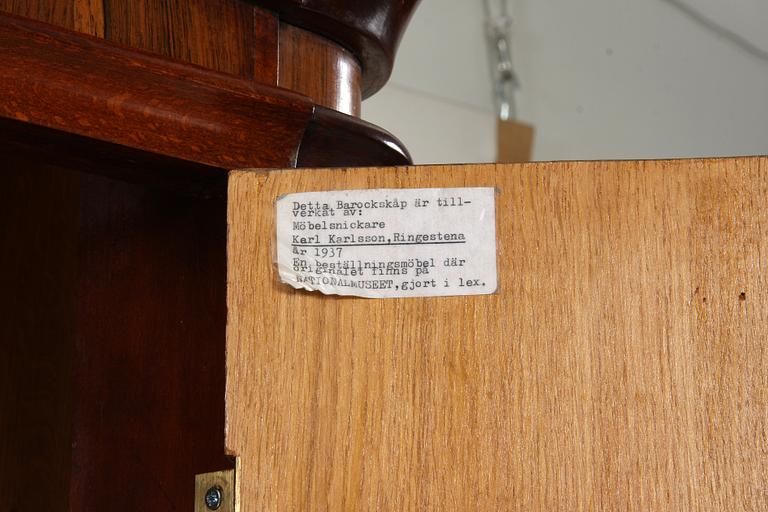 SKÅP, rokokostil, 1900-talets första del.