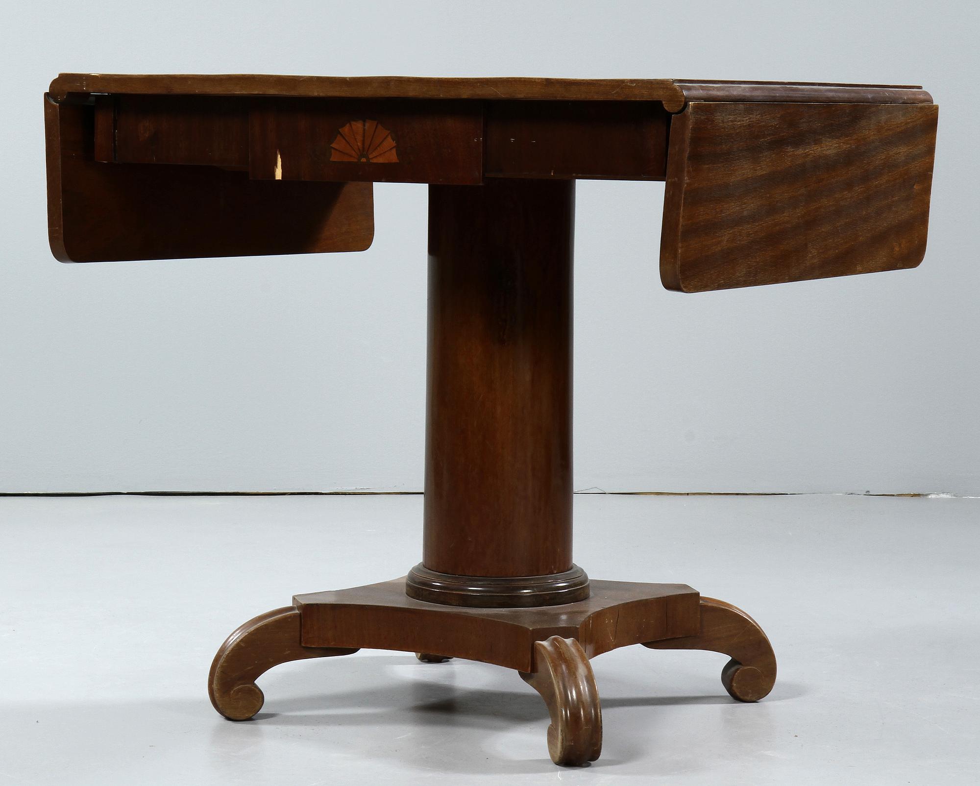 SALONGSGRUPP, 4 delar, Karl Johan-stil, 1900-talets början.