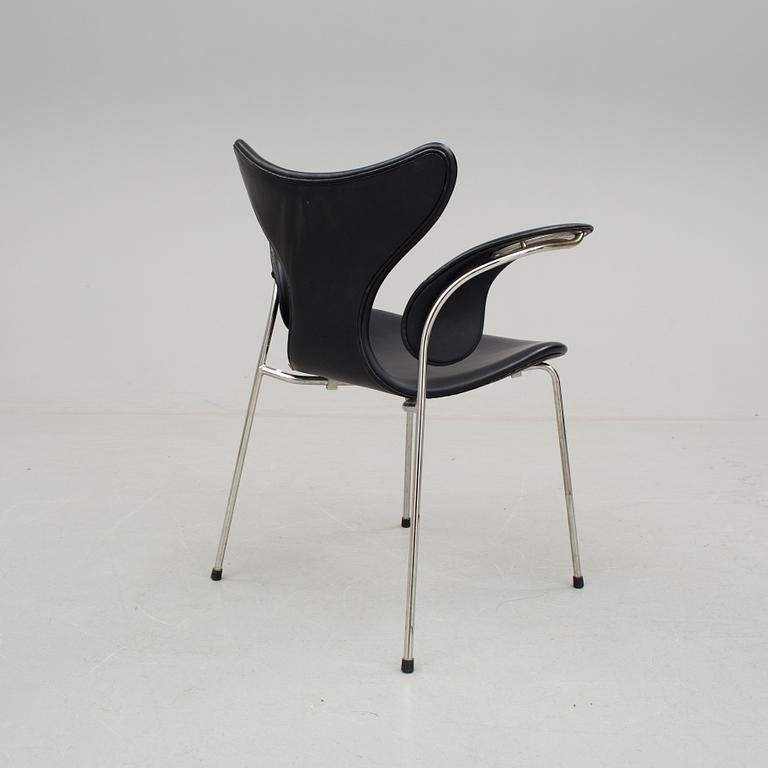 STOL, "Måsen / Mågen", Arne Jacobsen, Fritz Hansen, 2007.