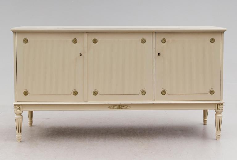 SIDEBOARD, gustaviansk stil, 1900-talets andra hälft.