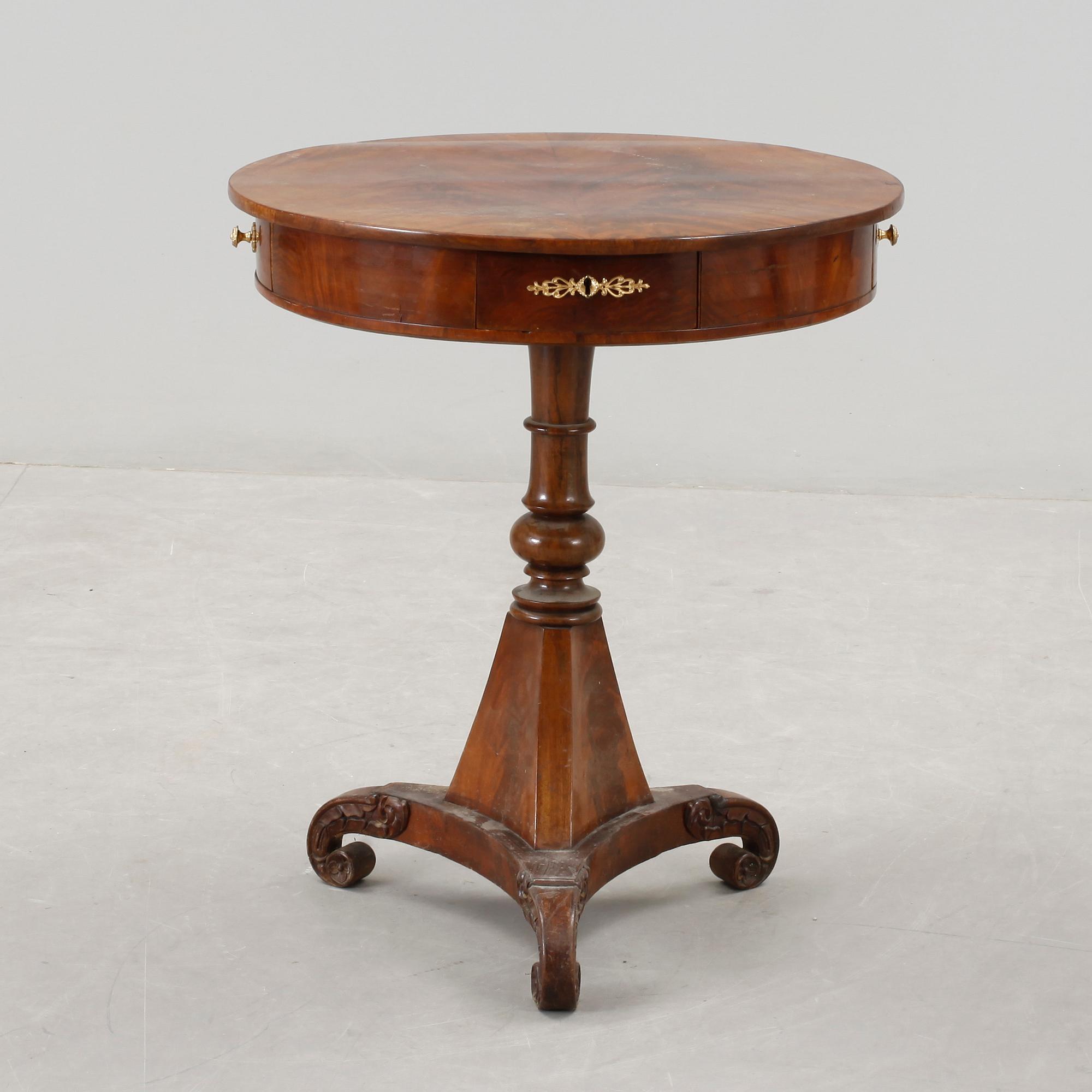 BORD, empire, 1800-talets första hälft.