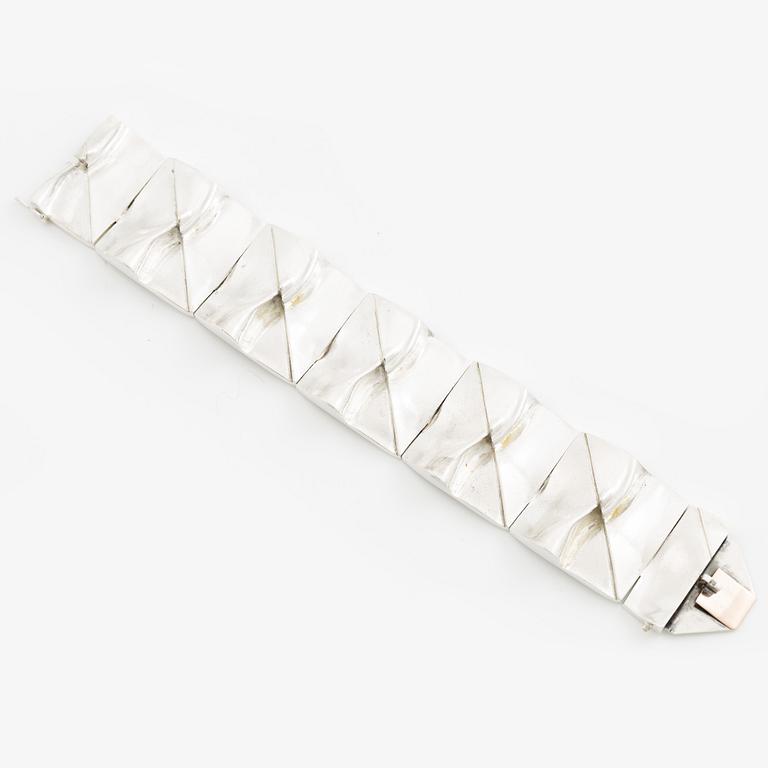 Björn Weckström, bracelet, "Moon Bridge", silver. Lapponia, Helsinki 1970.