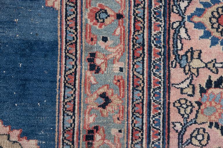 Matta, ca 440 x 335 cm.