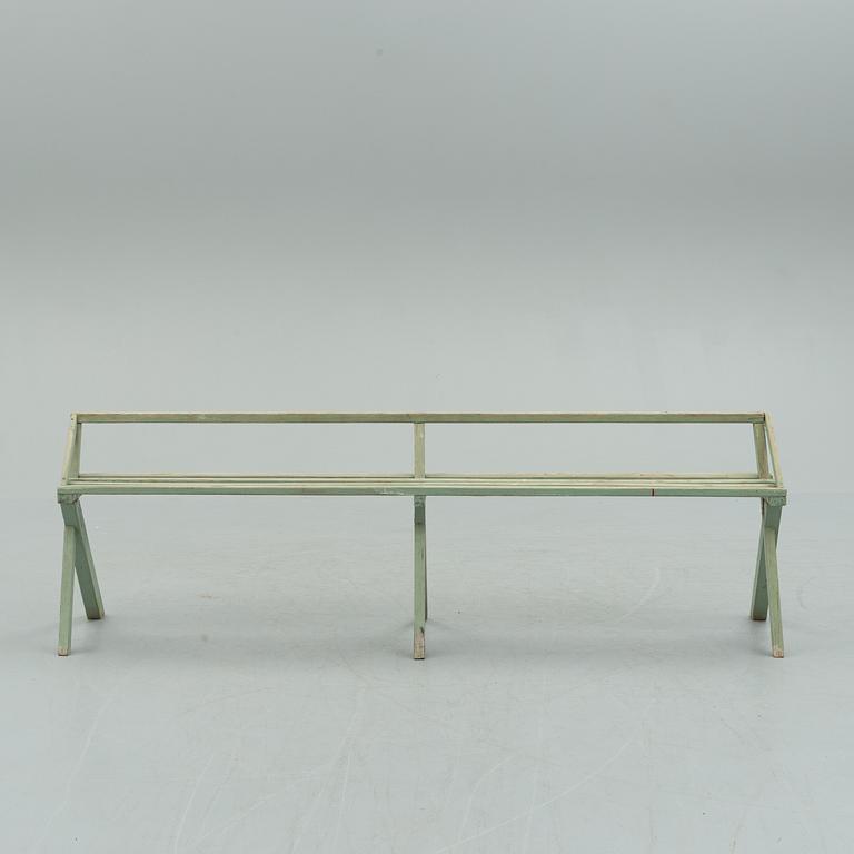 Apainbted pine  plant stand/bench, early 20th Cenntury.