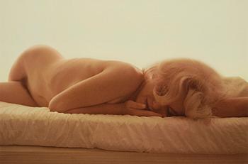 201. Leif-Erik Nygårds, "Marilyn Monroe photographed in Los Angeles at Bel Air Hotel, June 27th 1962".