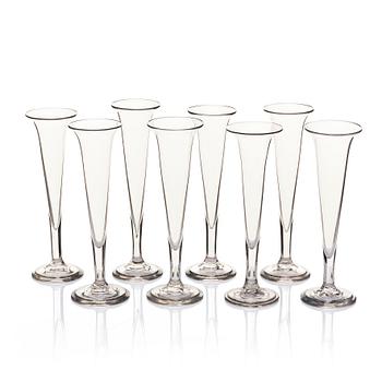 326. Champagnestrutar, åtta stycken, glas, 1800-tal.