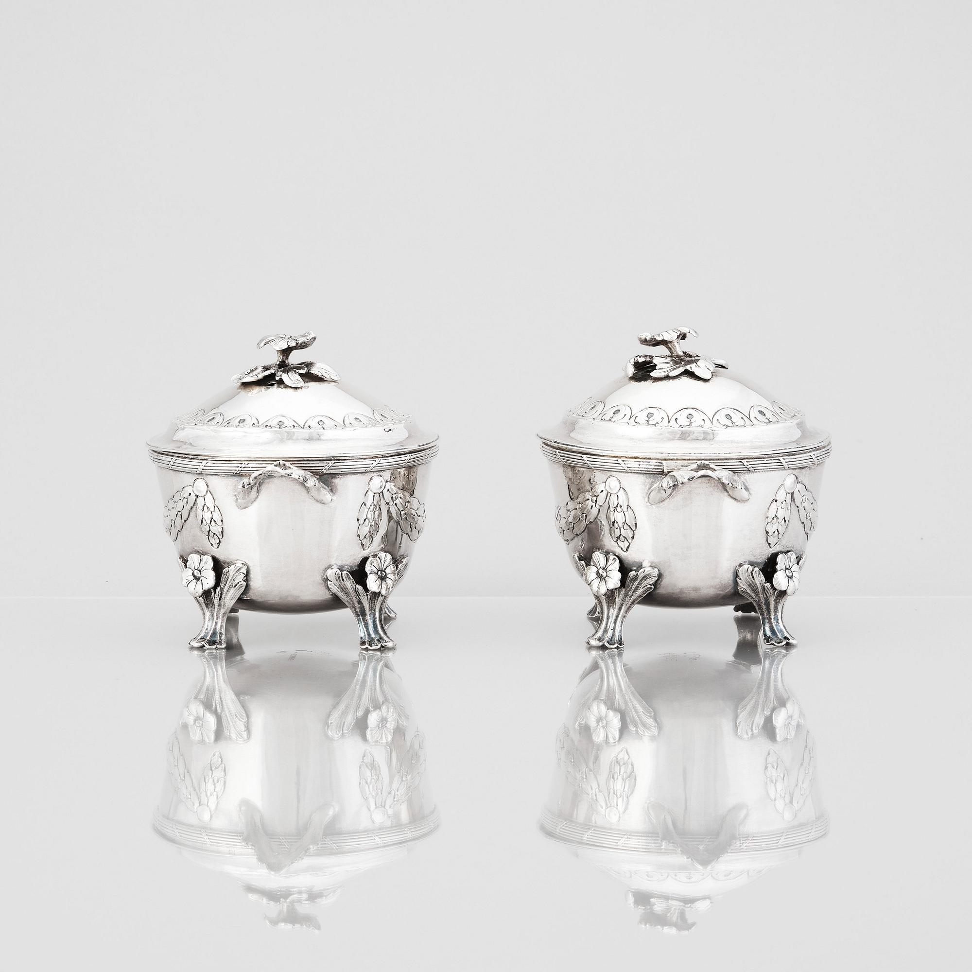 Lars Boye, sockerskålar, ett par, silver, Stockholm 1776. Gustavianska.