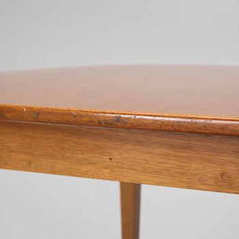 Josef Frank, Dining table, model 947, Firma Svenskt Tenn, pre-1985.