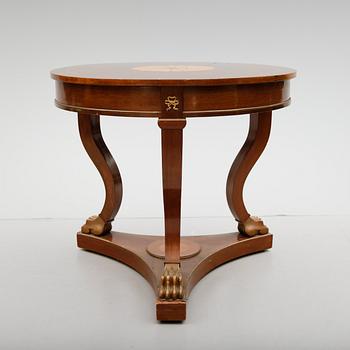 BORD, empirstil, 1900-talets första hälft.