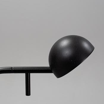 Ichiro Iwasaki, "Pin" golvlampa, Vibia, 2000-tal.