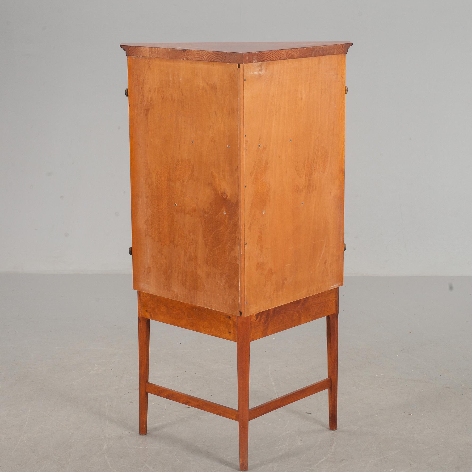 BARSKÅP, AB stilmöbler, Linköping. 1900-talets mitt.