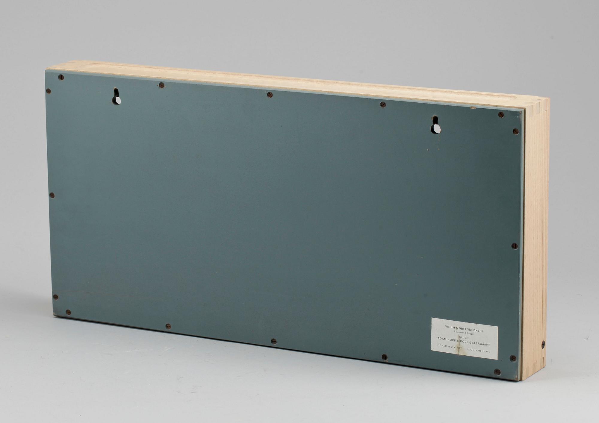 KLÄDHÄNGARE, Adam Hoff & Poul Östergaard, Danmark.