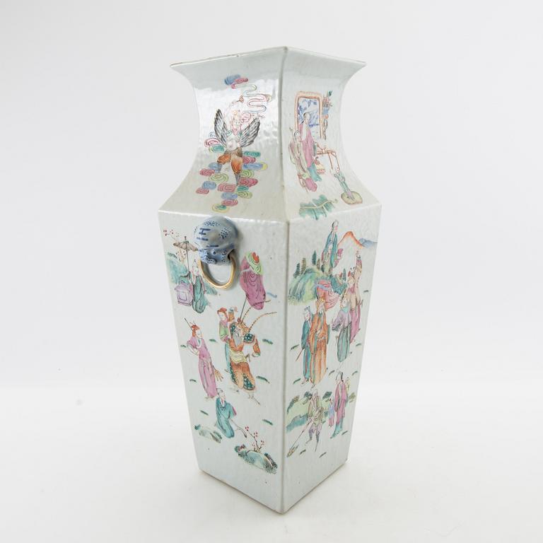 Vas Kina 1900-tal porslin.