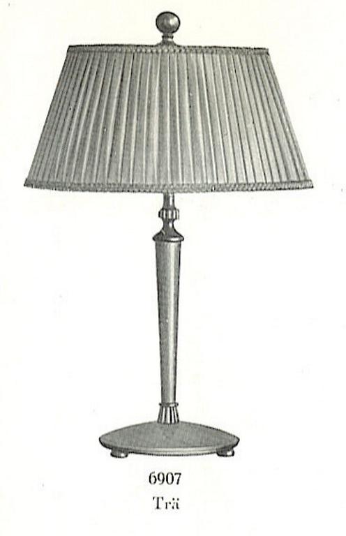 Harald Notini, bordslampa, modell "6907", Arvid Böhlmarks Lampfabrik, Stockholm 1920-tal.