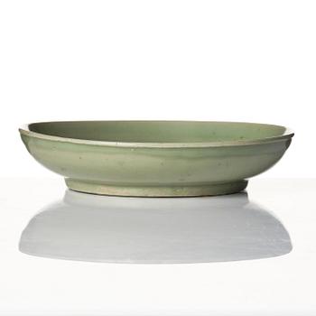 A fine celadon dish, Longquan, Yuan/Ming dynasty.