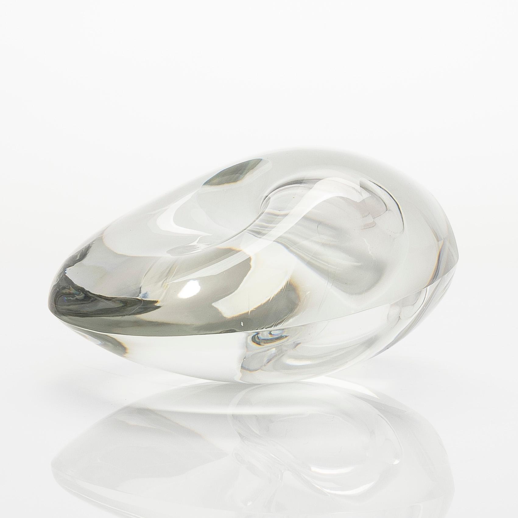 Timo Sarpaneva, a glass sculpture, 3567 'Sitting bird' signed  Timo Sarpaneva Iittala.