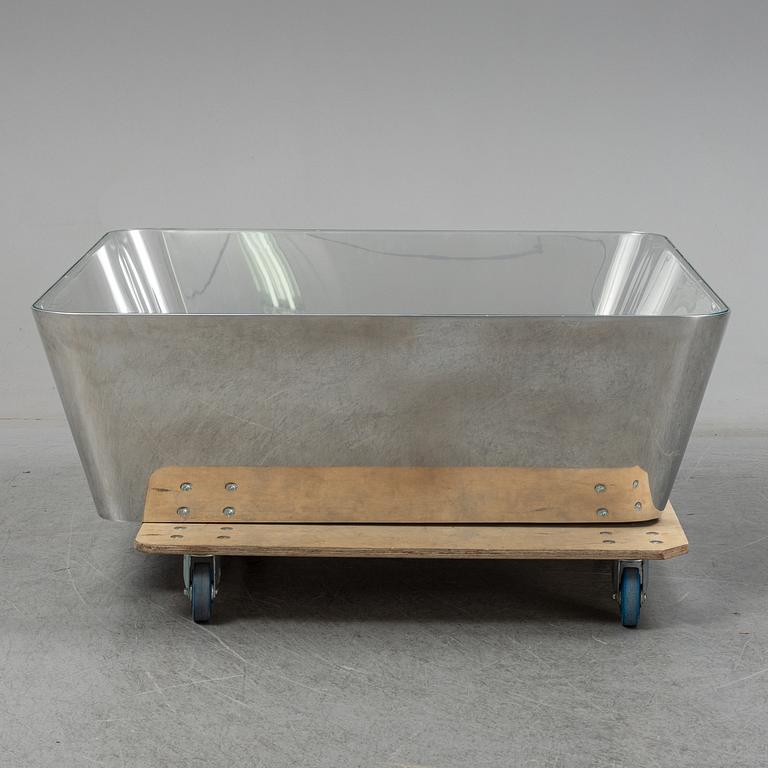 A "Zero-In" glass top table design  Edward Barber & Jay Osgerby Ed 5/12, London, 21st century.