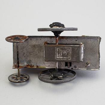 A tinplate train set by E.F. Lefevre, France, ca 1877-1885.