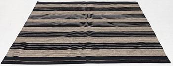 Matta, Afghanistan, slätväv, ca 186 x 166 cm.